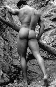 stud04.jpeg (20773 bytes)